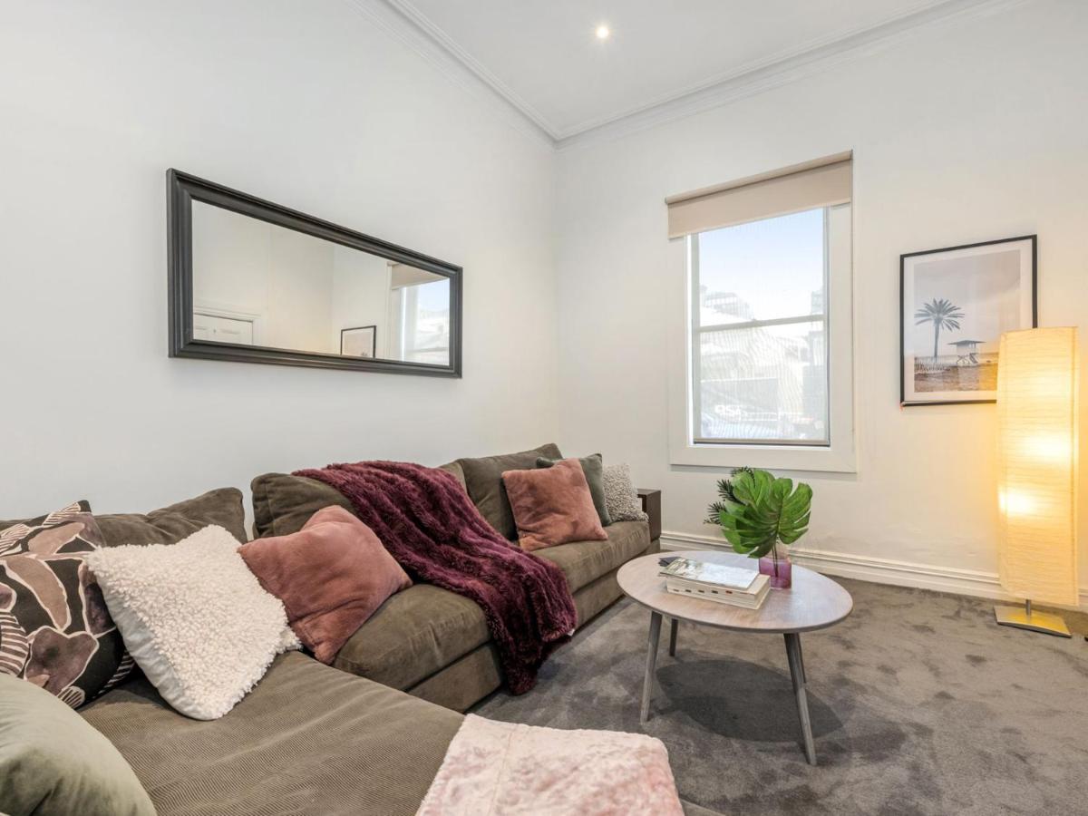 Вилла Walk To The Mcg & Aami Park - Free Late Checkout - Great Location & Backyard Мельбурн Экстерьер фото